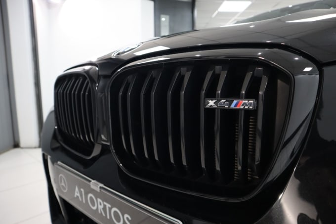 2025 BMW X4 M