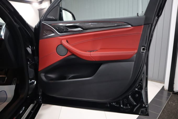 2025 BMW X4 M