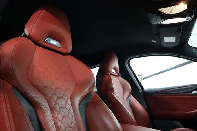 2025 BMW X4 M