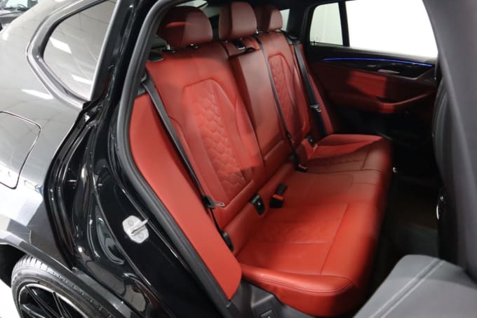 2025 BMW X4 M