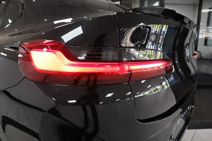 2025 BMW X4 M