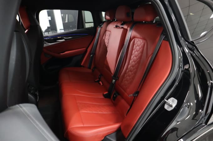 2025 BMW X4 M