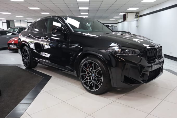 2025 BMW X4 M