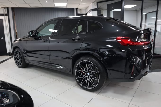 2025 BMW X4 M
