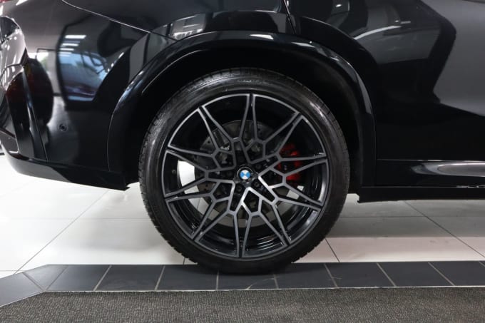2025 BMW X4 M