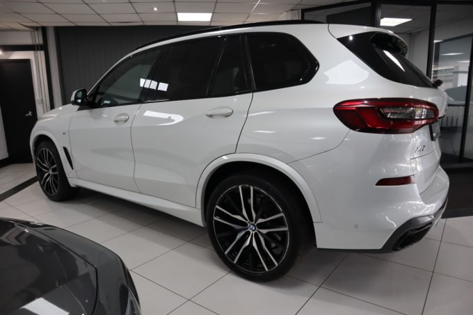 2025 BMW X5