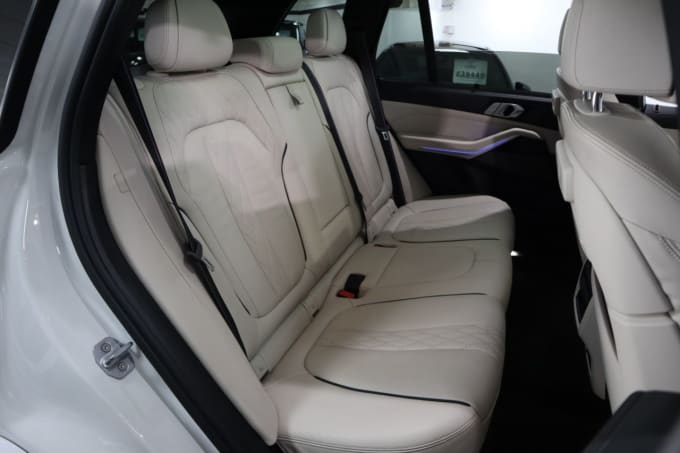 2025 BMW X5