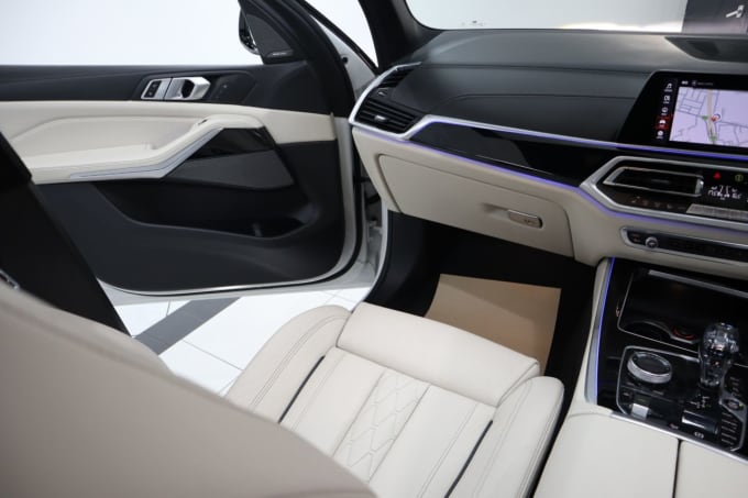 2025 BMW X5