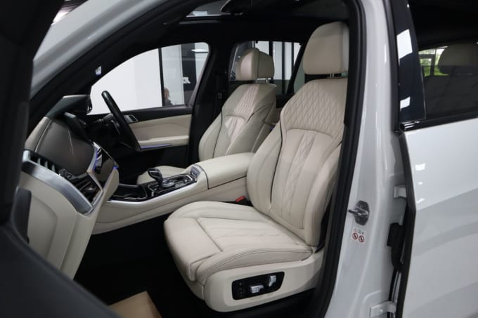 2025 BMW X5