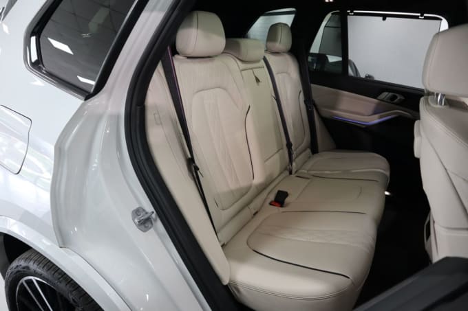 2025 BMW X5