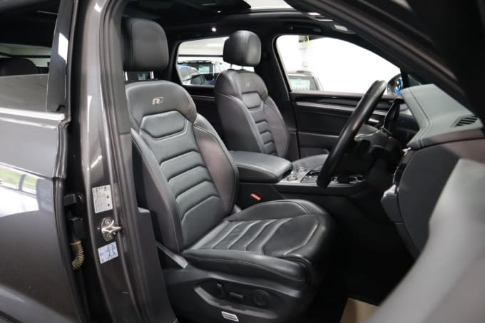 2025 Volkswagen Touareg