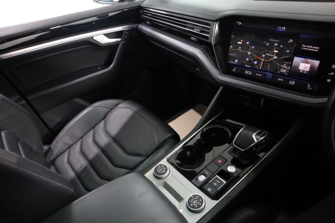 2025 Volkswagen Touareg