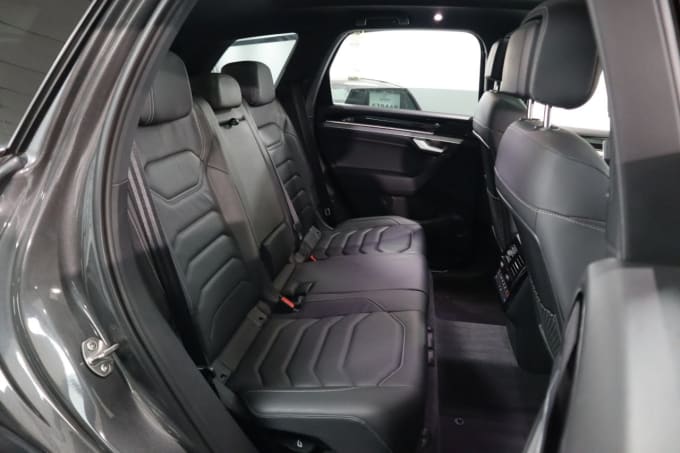 2025 Volkswagen Touareg