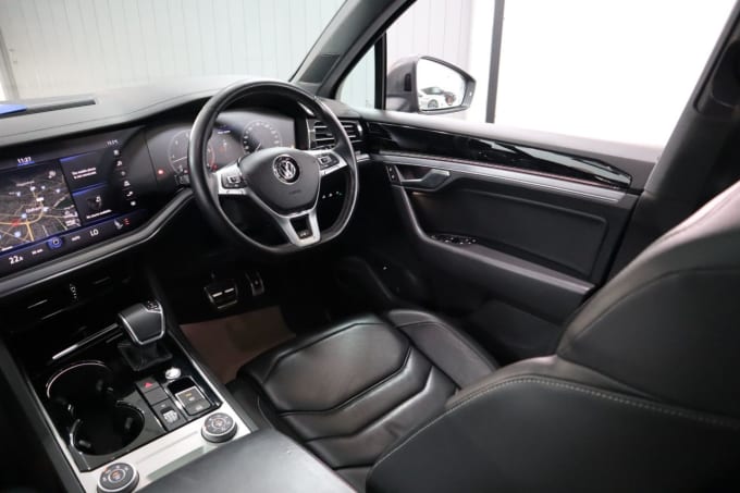 2025 Volkswagen Touareg