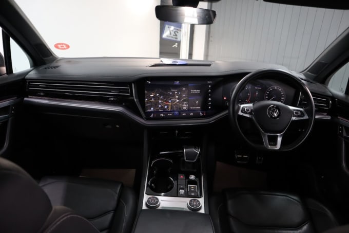 2025 Volkswagen Touareg