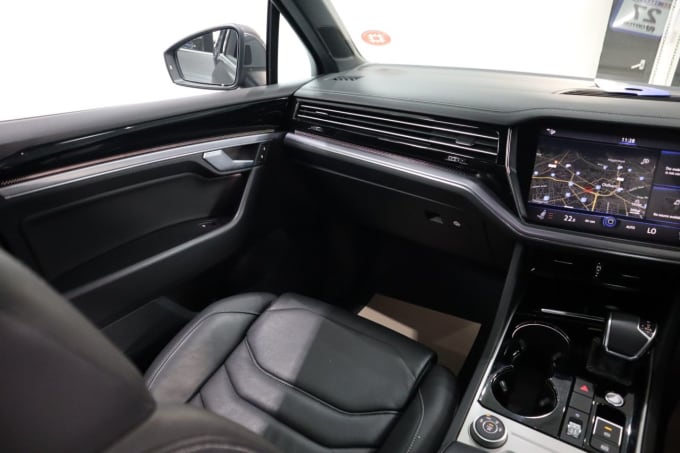 2025 Volkswagen Touareg