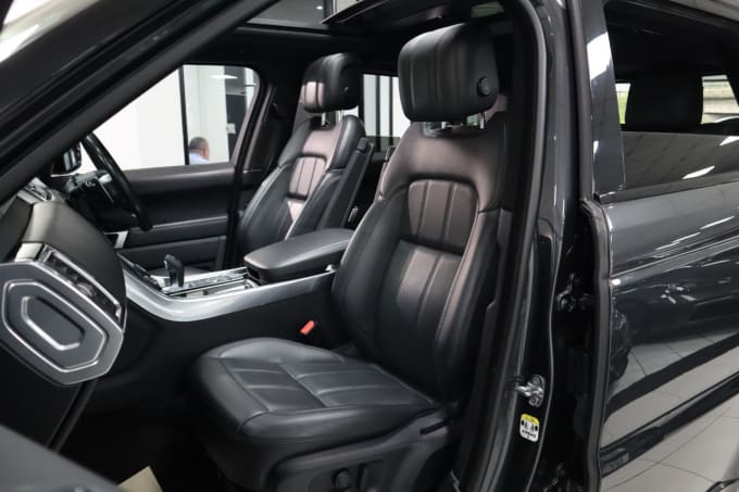2025 Land Rover Range Rover Sport
