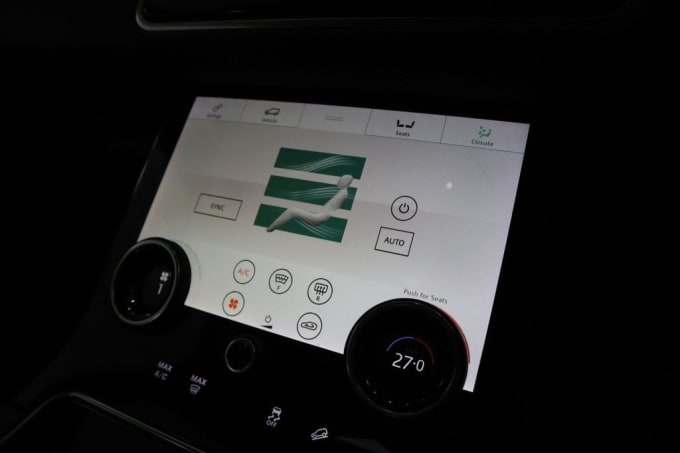 2025 Land Rover Range Rover Velar