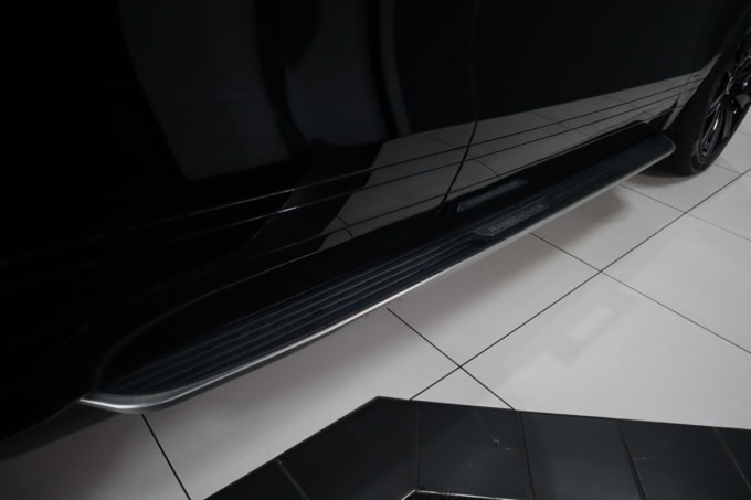 2025 Land Rover Range Rover Velar