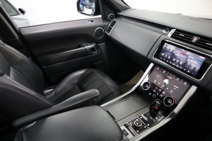 2025 Land Rover Range Rover Sport