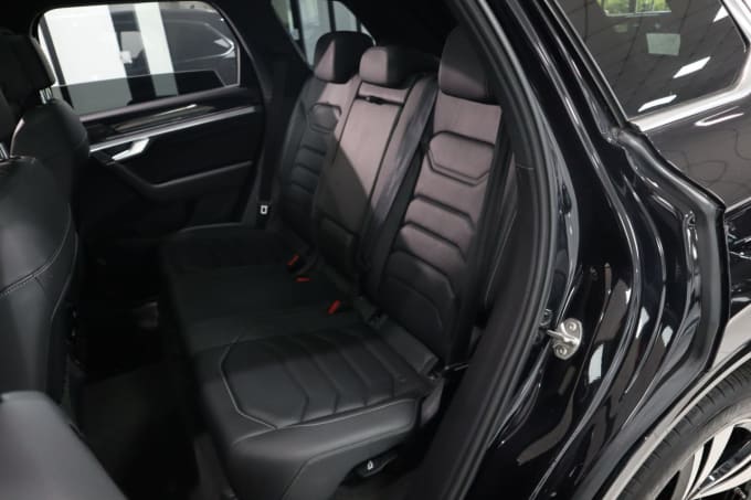 2025 Volkswagen Touareg