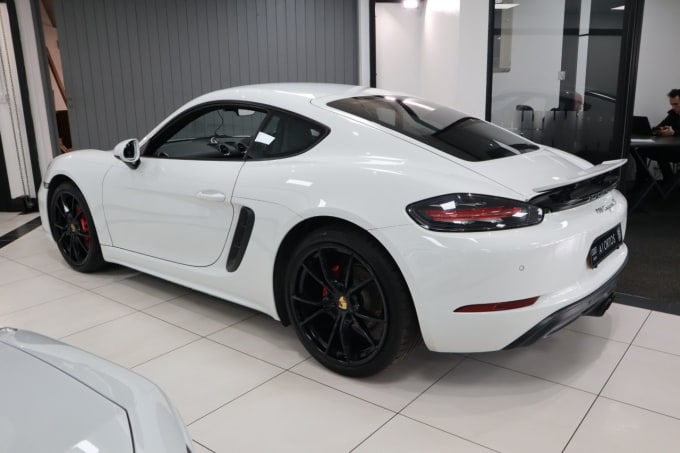 2025 Porsche 718 Cayman