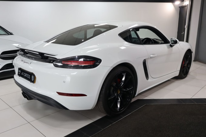 2025 Porsche 718 Cayman