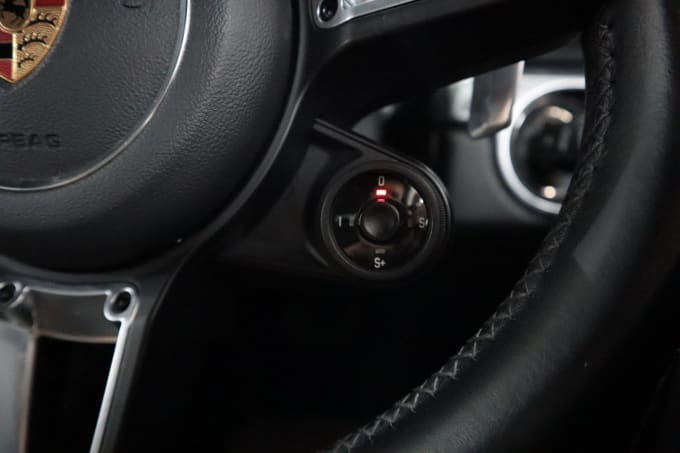2025 Porsche 718 Cayman