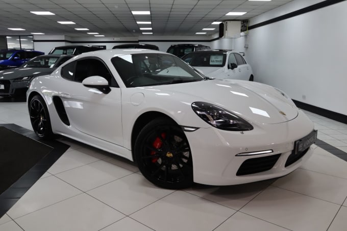 2025 Porsche 718 Cayman