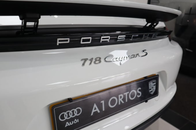 2025 Porsche 718 Cayman