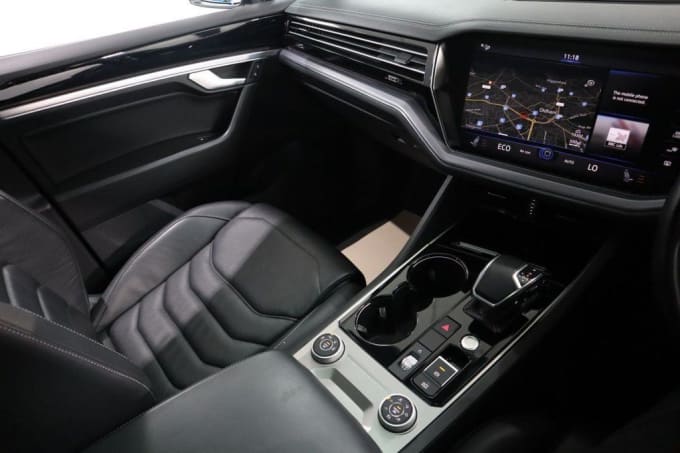 2025 Volkswagen Touareg