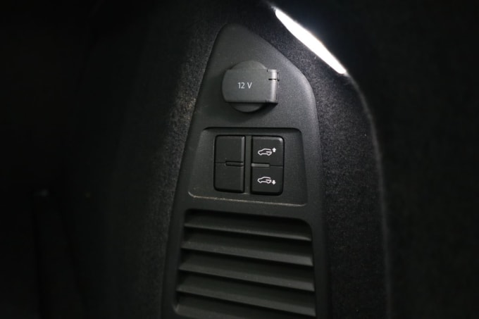 2025 Volkswagen Touareg