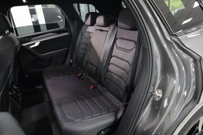 2025 Volkswagen Touareg