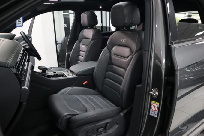 2025 Volkswagen Touareg