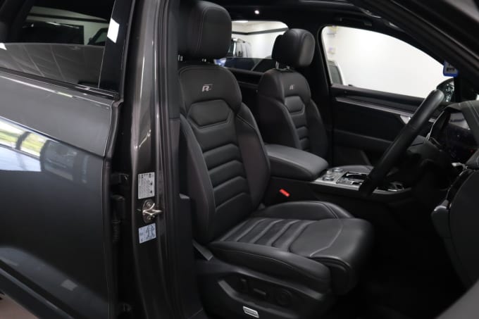 2025 Volkswagen Touareg