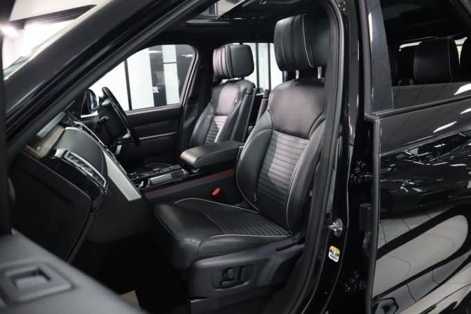 2025 Land Rover Discovery