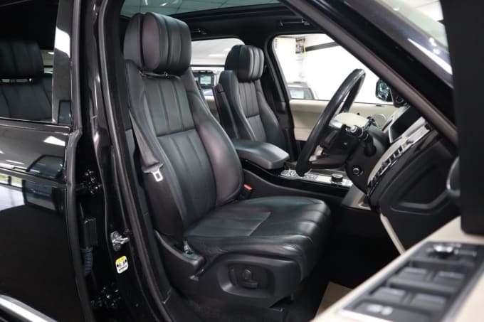 2025 Land Rover Range Rover