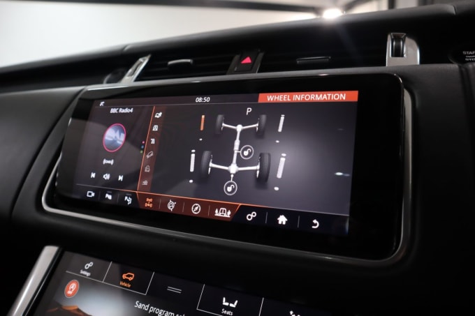 2025 Land Rover Range Rover Sport