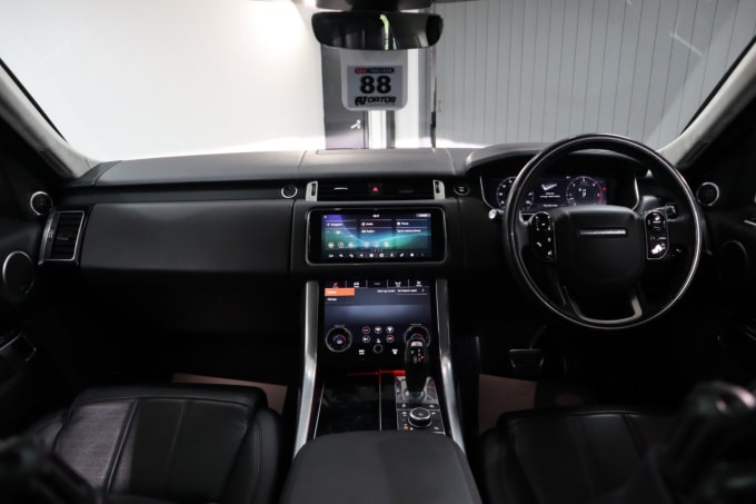 2025 Land Rover Range Rover Sport