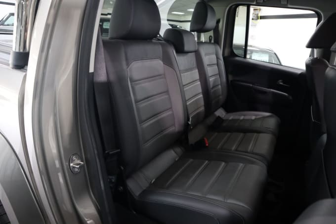 2025 Volkswagen Amarok