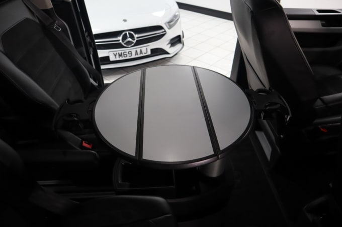 2025 Volkswagen Caravelle