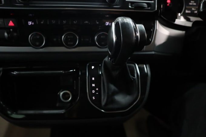 2025 Volkswagen Caravelle