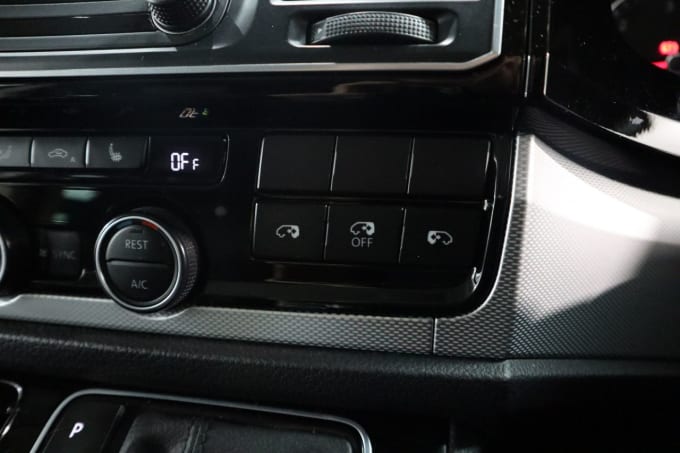 2025 Volkswagen Caravelle