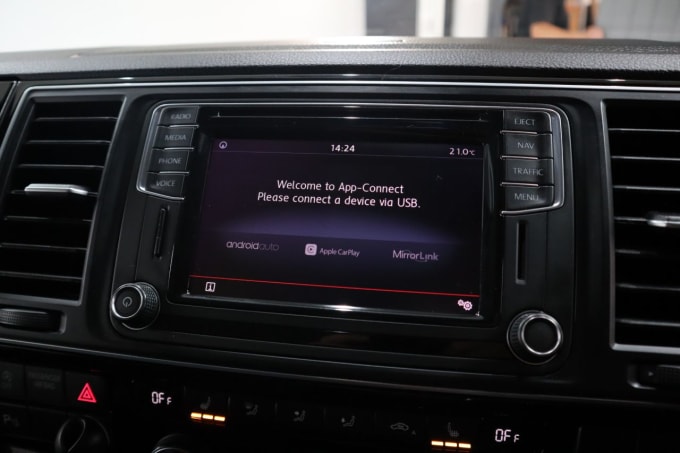 2025 Volkswagen Caravelle
