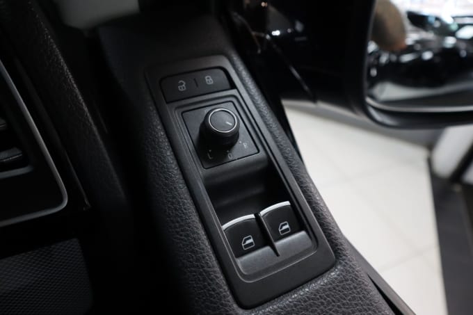 2025 Volkswagen Caravelle