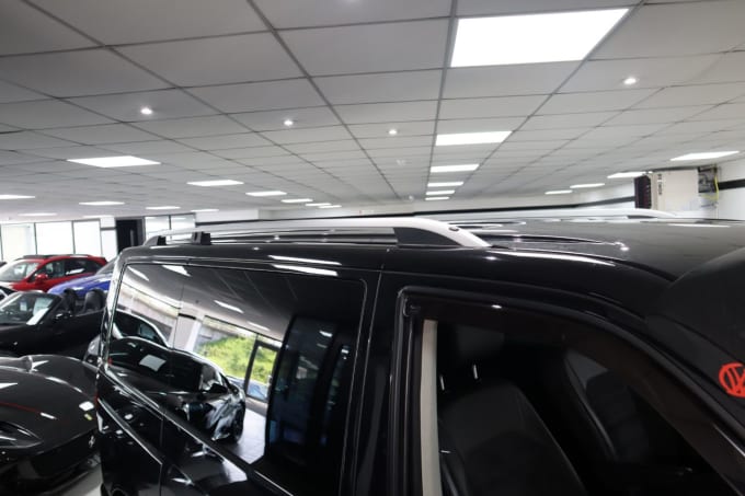 2025 Volkswagen Caravelle