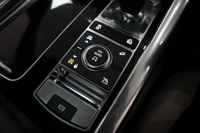 2025 Land Rover Range Rover Sport