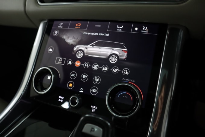 2025 Land Rover Range Rover Sport