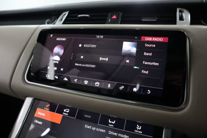 2025 Land Rover Range Rover Sport