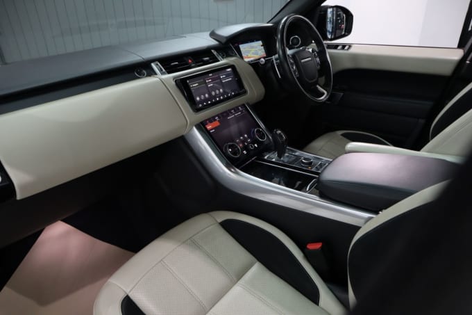 2025 Land Rover Range Rover Sport